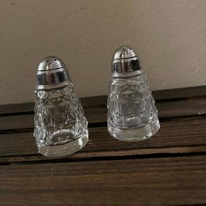 Vintage American Fostoria salt & pepper shakers